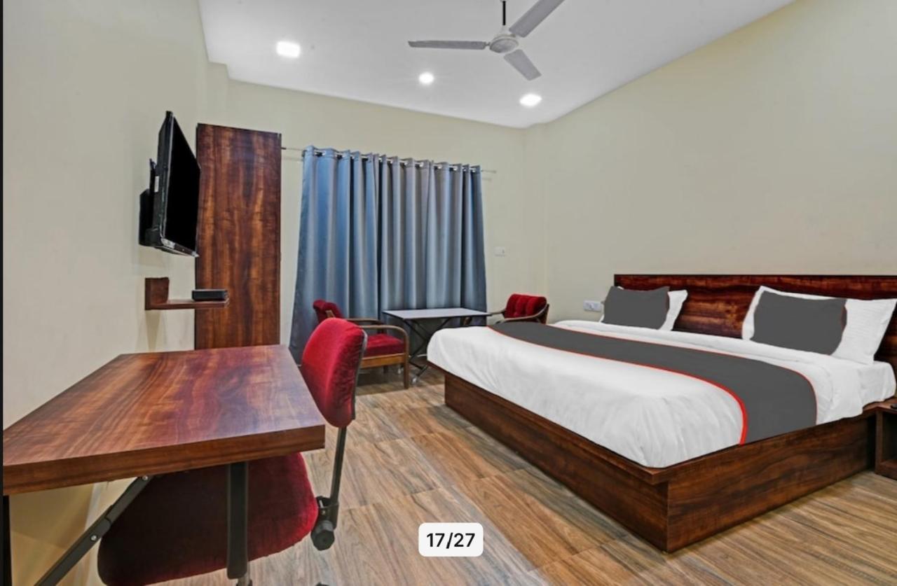Hotel Manorama Inn 勒克瑙 外观 照片