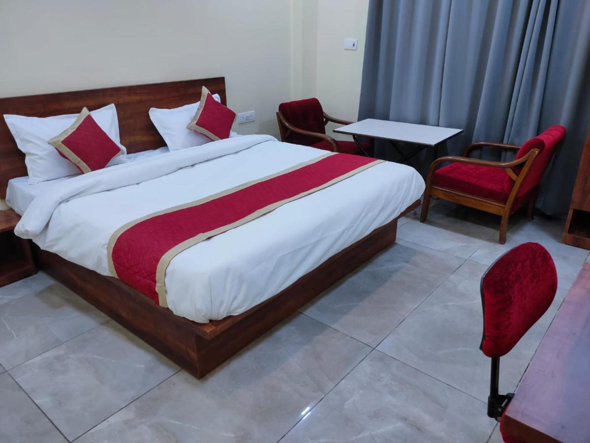 Hotel Manorama Inn 勒克瑙 外观 照片